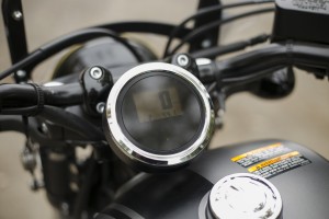 2014 Yamaha Bolt R-Spec instrument cluster