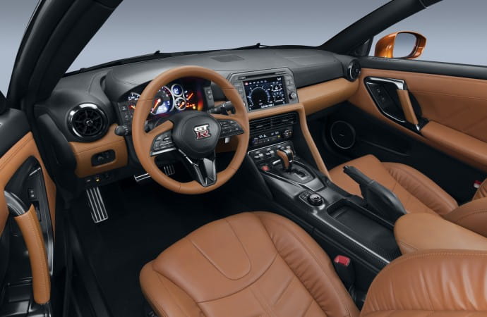 2017_nissan_gtr_41