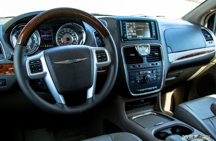 2016 Chrysler Town & Country Limited Car Review 