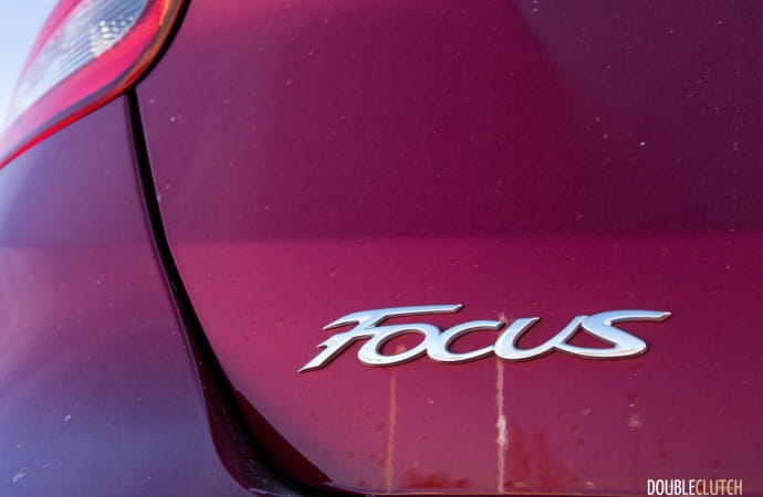 2016 Ford Focus EcoBoost SE car review 