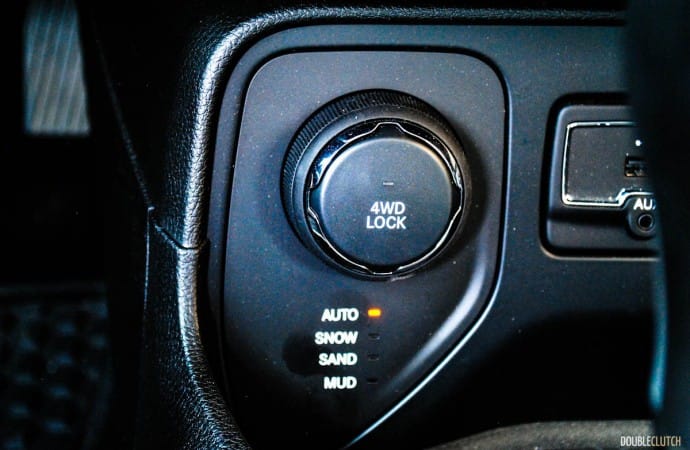 2016 Jeep Renegade North 4x4 car review