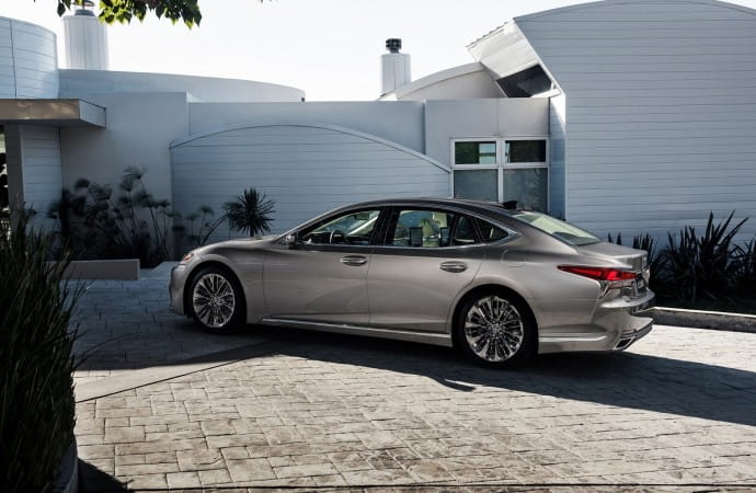 2017_naias_2018_lexus_ls_500_004_125ef9585ddd2a9ed152a76d0f7673e2fa239f89