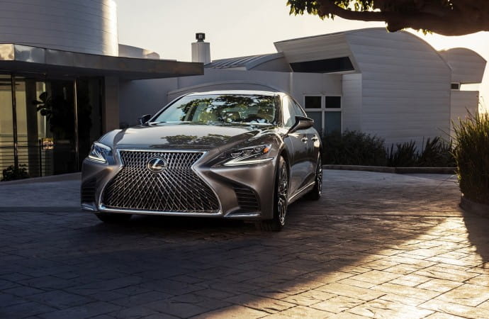 2017_naias_2018_lexus_ls_500_006_56cc90d585edda1948ee17068163d655586bc0ec