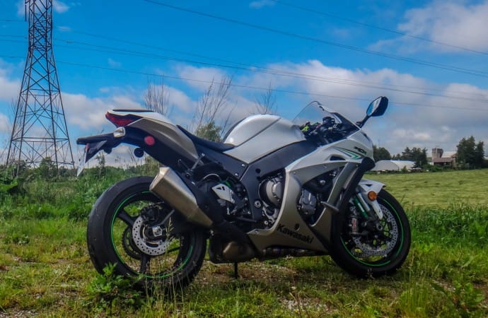 2017 Kawasaki ZX-10R review