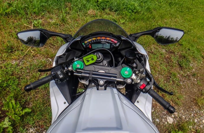 2017 Kawasaki ZX-10R review