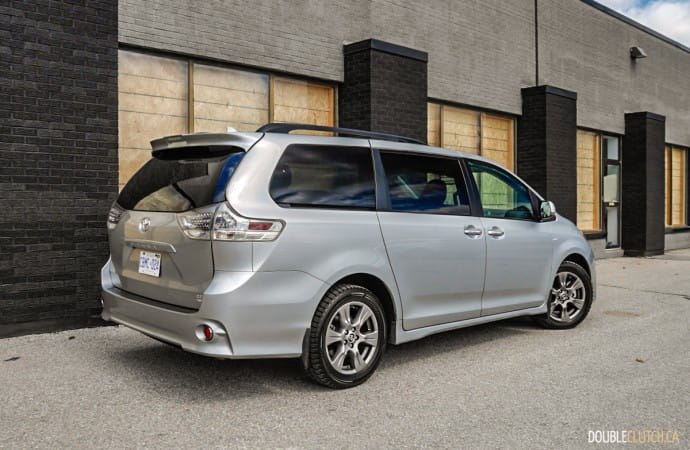 2019 Toyota Sienna SE AWD Review | DoubleClutch.ca