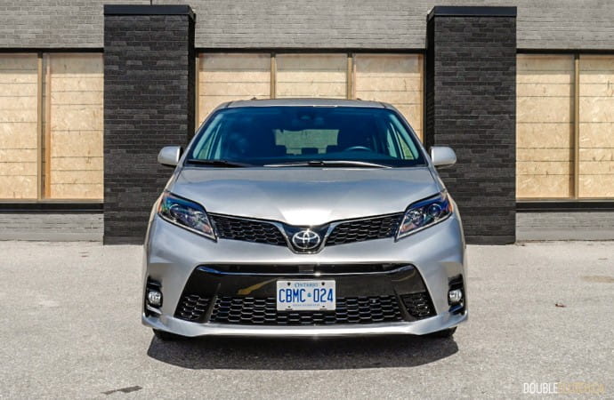 2019 Toyota Sienna SE AWD review