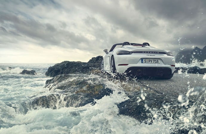 First Look: 2020 Porsche 718 Cayman GT4 and 718 Spyder