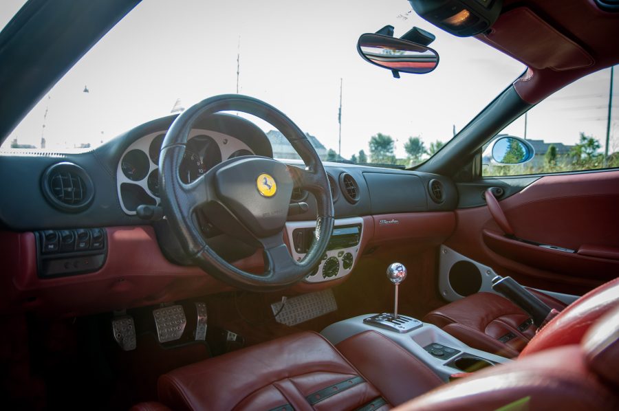 Ferrari 360 Modena imterior