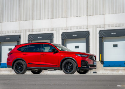 2025 Acura MDX A-Spec front quarter view