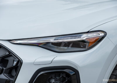 2025 Audi SQ5 headlight close-up
