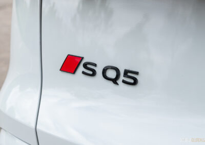 2025 Audi SQ5 rear badge close-up