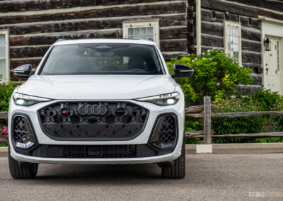 2025 Audi SQ5 front view