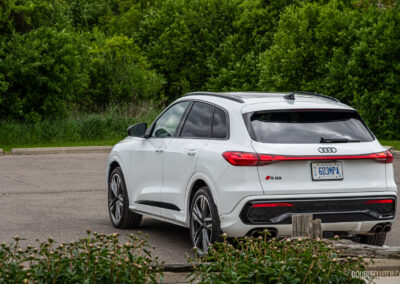 2025 Audi SQ5 rear quarter view