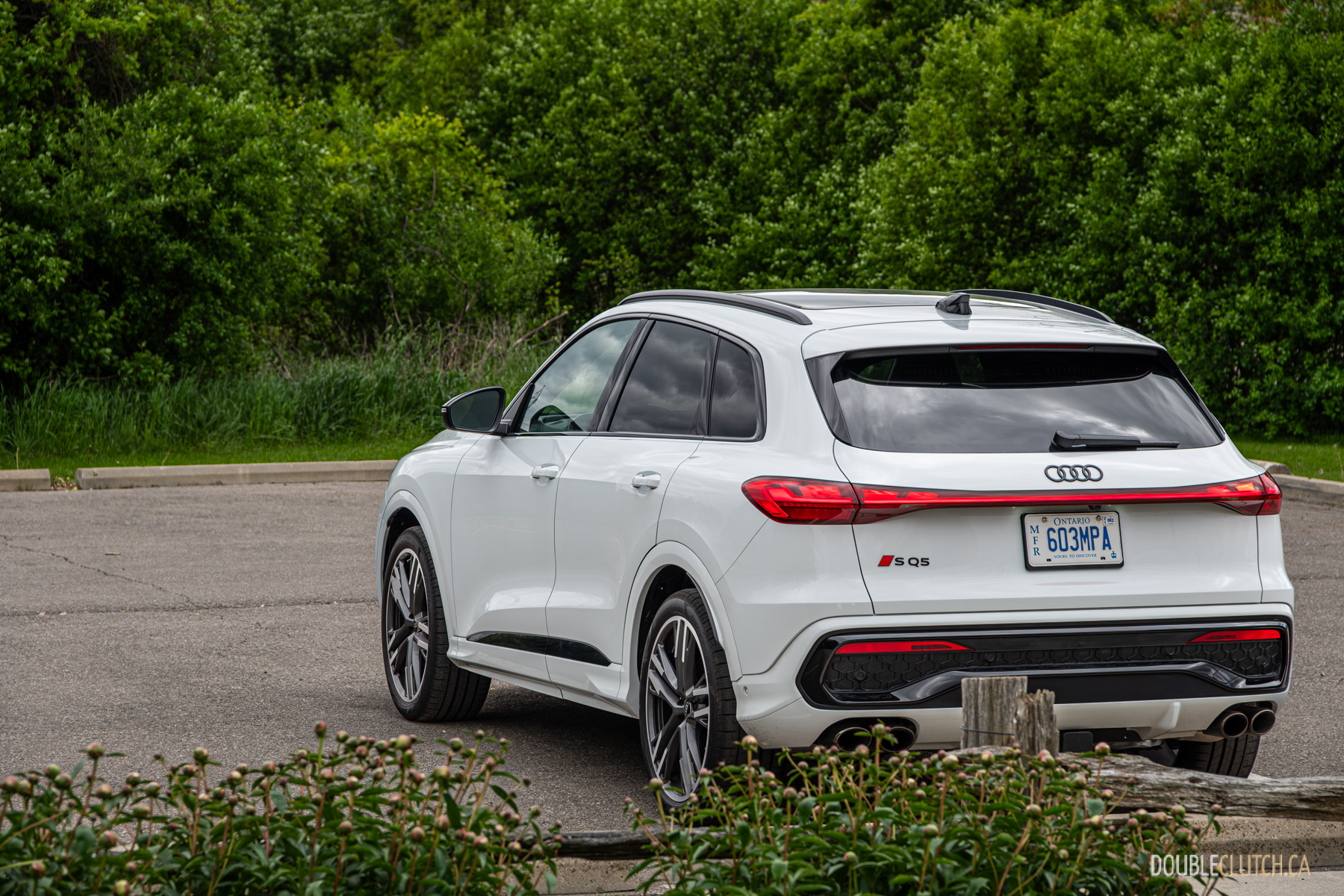 2025 Audi SQ5 rear quarter view