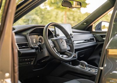 2025 Mitsubishi Outlander PHEV Noir