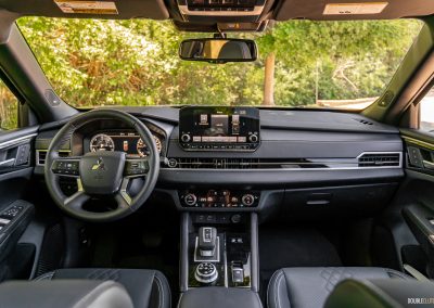 2025 Mitsubishi Outlander PHEV Noir