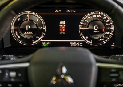 2025 Mitsubishi Outlander PHEV Noir