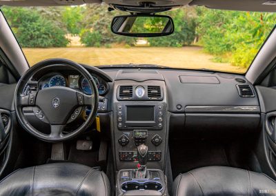 2008 Maserati Quattroporte black interior dashboard