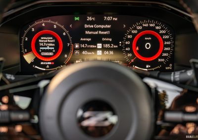 2025 Nissan Z Nismo cluster