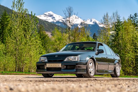 1990 Lotus Omega/Carlton