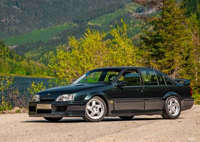 1990 Lotus Omega/Carlton