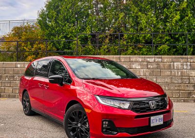 2025 Honda Odyssey Black Edition in Radiant Red Metallic