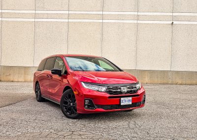 2025 Honda Odyssey Black Edition in Radiant Red Metallic