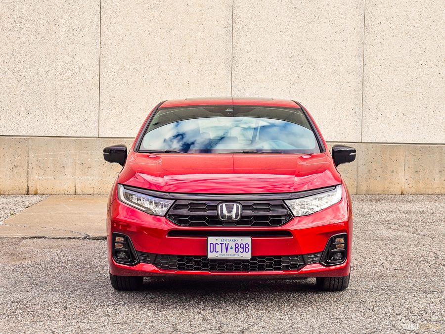 2025 Honda Odyssey Black Edition in Radiant Red Metallic