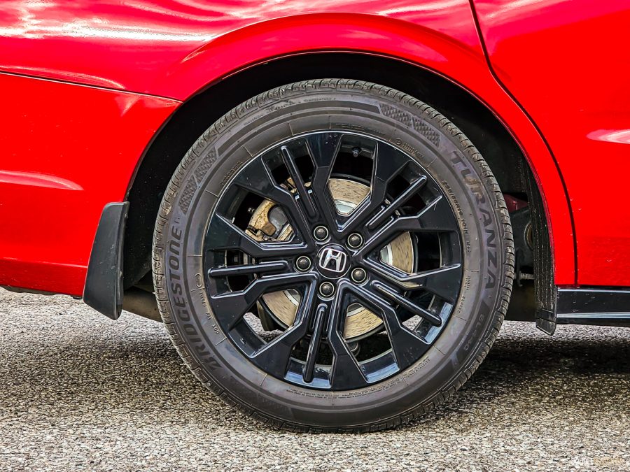 2025 Honda Odyssey Black Edition in Radiant Red Metallic