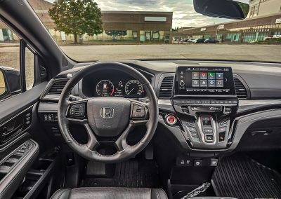 2025 Honda Odyssey Black Edition interior