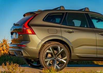 2026 Volvo XC60 in new Forest Lake color