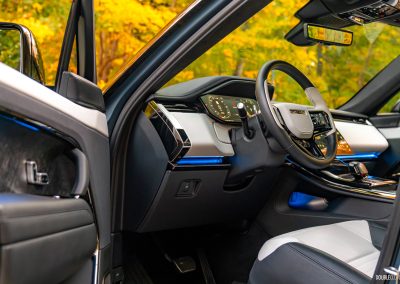 2025 Range Rover Sport SV interior