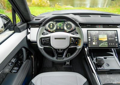 2025 Range Rover Sport SV interior
