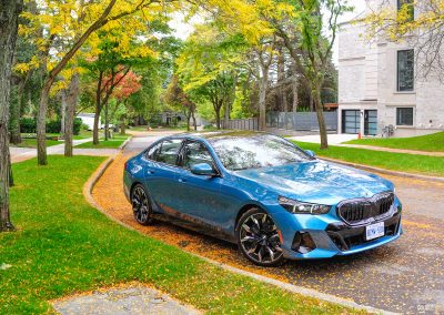 2025 BMW 540i Legacy Edition in Maldives Blue