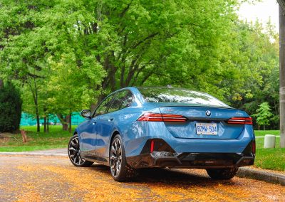 2025 BMW 540i Legacy Edition in Maldives Blue