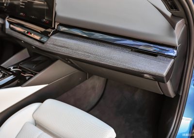 2025 BMW 540i Legacy Edition interior