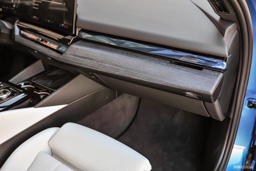 2025 BMW 540i Legacy Edition interior