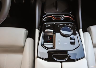 2025 BMW 540i Legacy Edition interior