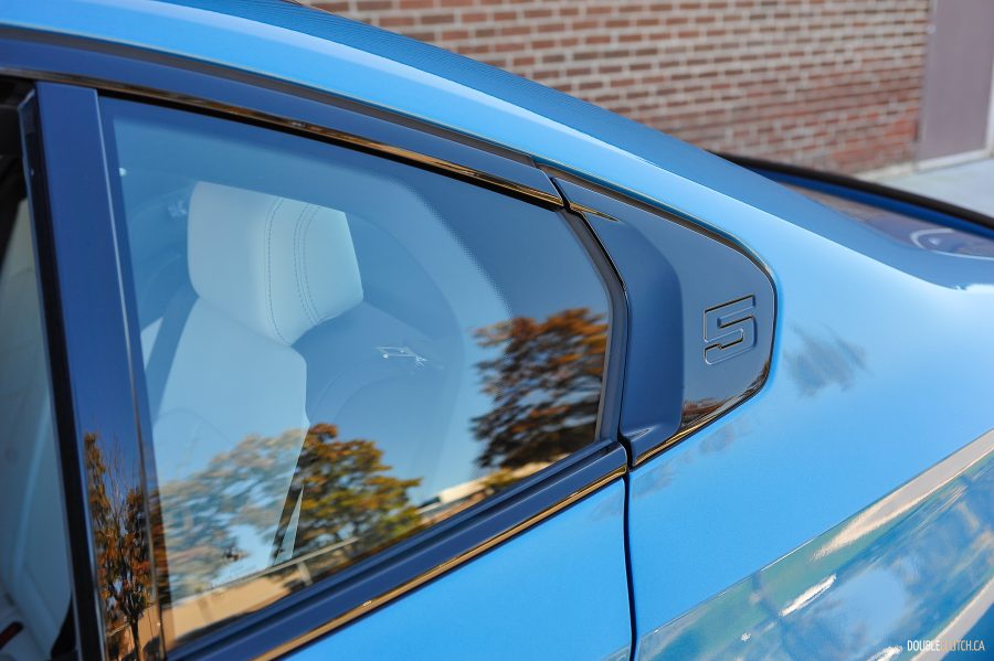 2025 BMW 540i Legacy Edition in Maldives Blue close up C-pillar