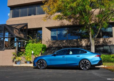 2025 BMW 540i Legacy Edition in Maldives Blue