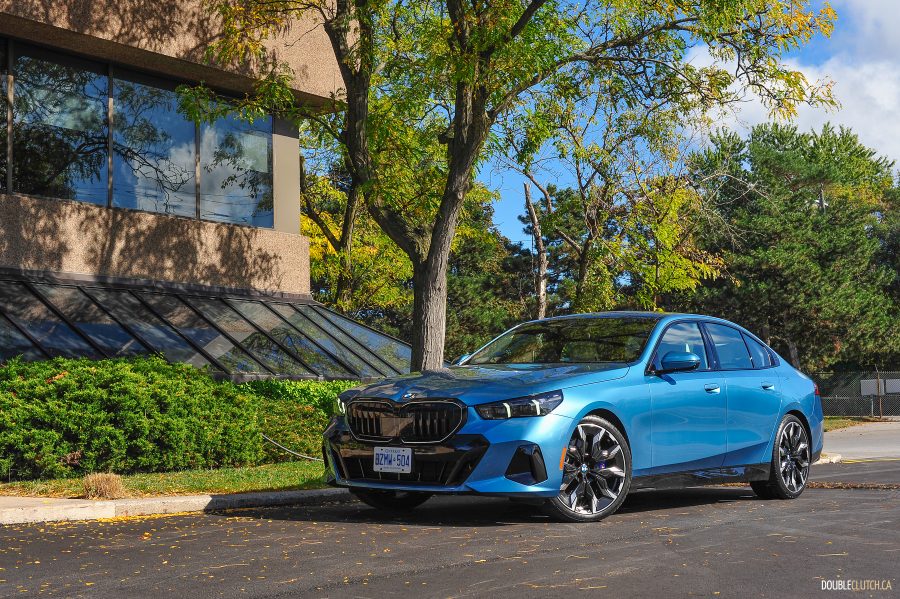 2025 BMW 540i Legacy Edition in Maldives Blue
