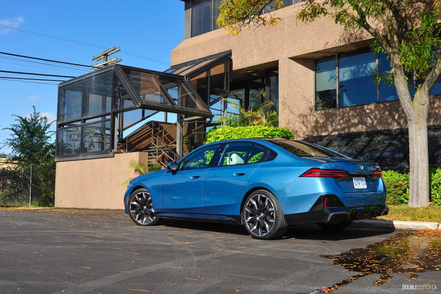 2025 BMW 540i Legacy Edition in Maldives Blue