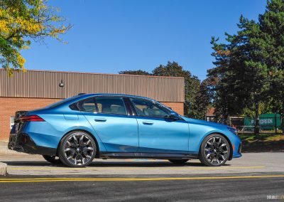 2025 BMW 540i Legacy Edition in Maldives Blue