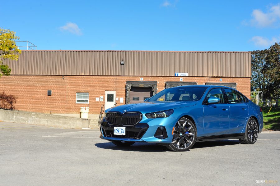 2025 BMW 540i Legacy Edition in Maldives Blue