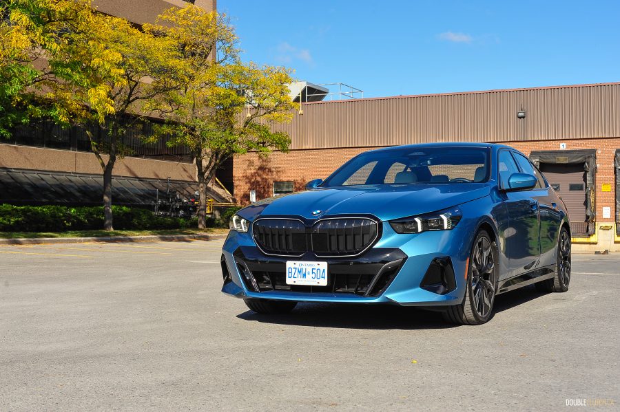 2025 BMW 540i Legacy Edition in Maldives Blue