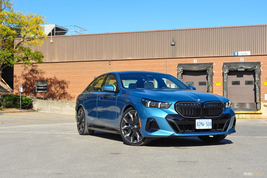 2025 BMW 540i Legacy Edition in Maldives Blue