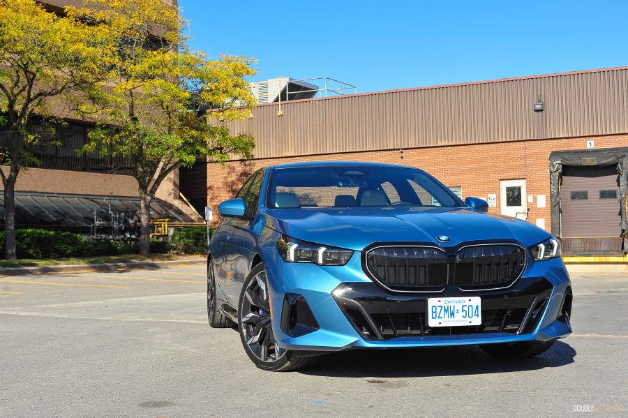2025 BMW 540i Legacy Edition in Maldives Blue
