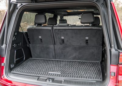 2025 Jeep Wagoneer Overland Edition interior