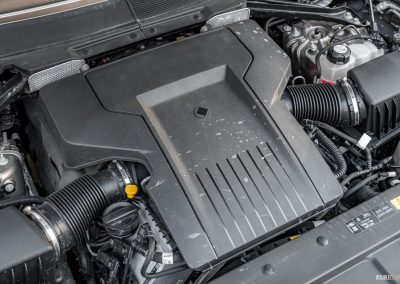 2026 Land Rover Defender OCTA engine